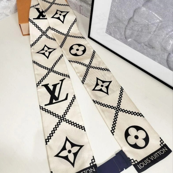 Louis Vuitton Accessories - Louis Vuitton Bando Croisillon Monogram Scarf Excellent Used Women No Box